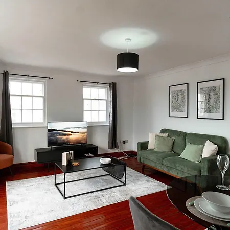 Spacious 1 Bed Harbour-side With Balcony * Whitehaven